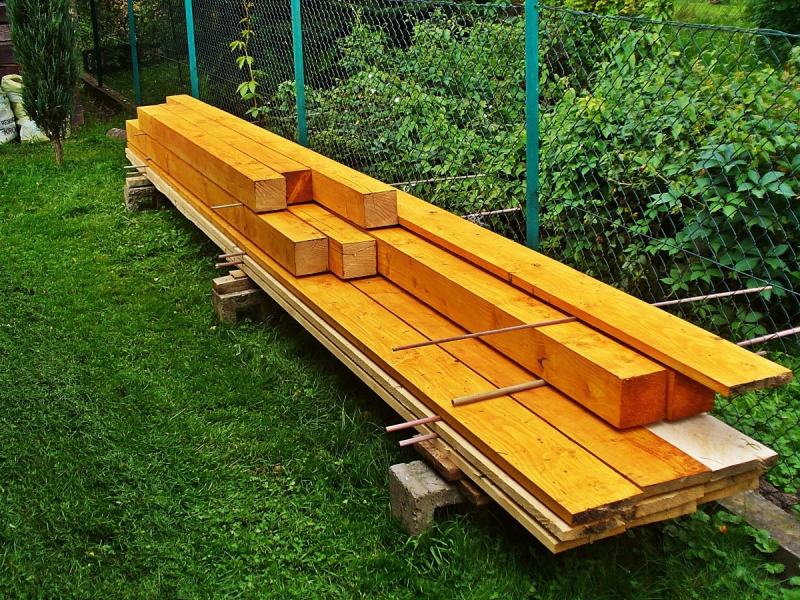 ebeniste-DRAP-min_boards_the_rafters_joinery_tree_painting_wood_colored_paint-871508
